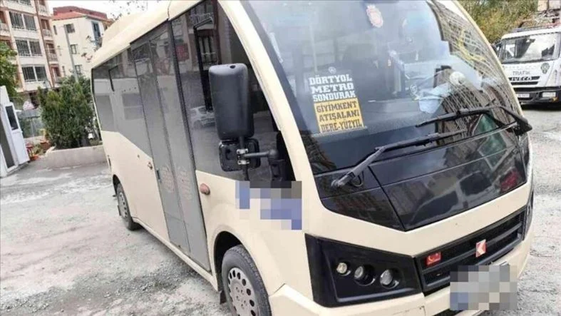 minibus-hatti-taksi-plakalarini-gecti-Q6HHFhth.jpg