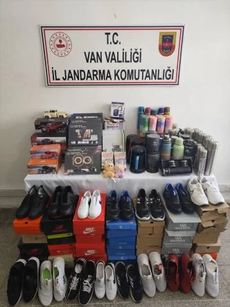 vanda-kacak-esyalar-ele-gecirildi-KJnI1C4v.jpg