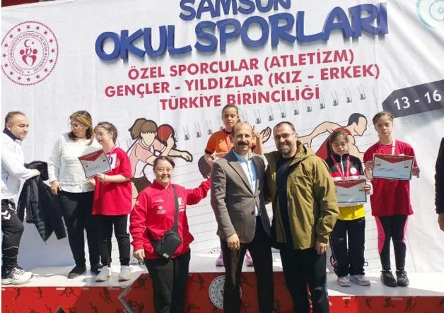 afyonkarahisarli-ozel-sporcular-samsunda-zirveye-damga-vurdu-kZrIcQ2D.jpg
