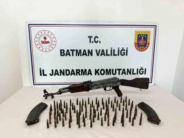 batmanda-ruhsatsiz-silah-operasyonu-2-tutuklama-5EbwWyki.jpg