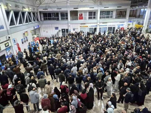 Erzurum’da ilk hac kafilesi dualarla uğurlandı