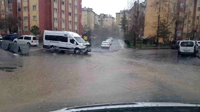 Hakkari’de sağanak alarmı
