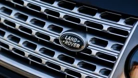 jaguar-land-rover-fabrikasi-yine-durdu-lRAilJG7.jpg