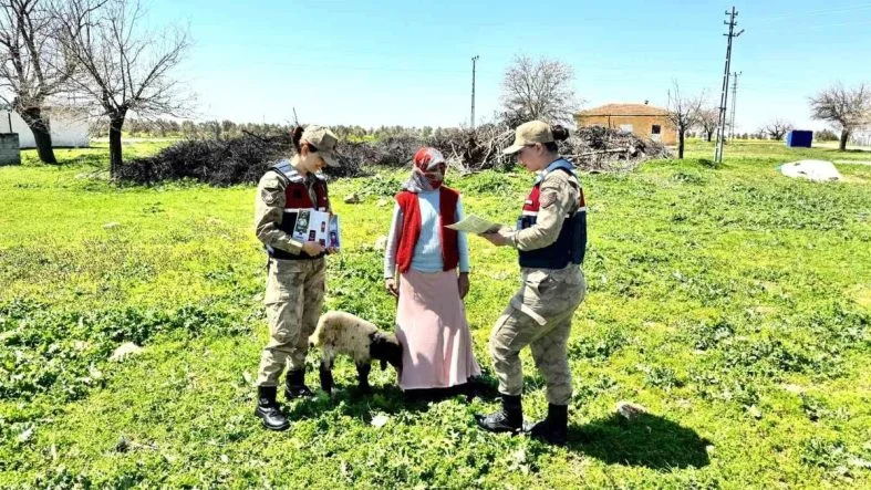 Jandarma ekipleri KADES uygulamasını tanıttı