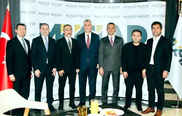 musiad-mugla-heyeti-ticaret-bakani-bolatin-da-katildigi-istisare-toplantisina-katildi-DRycVyDG.jpg